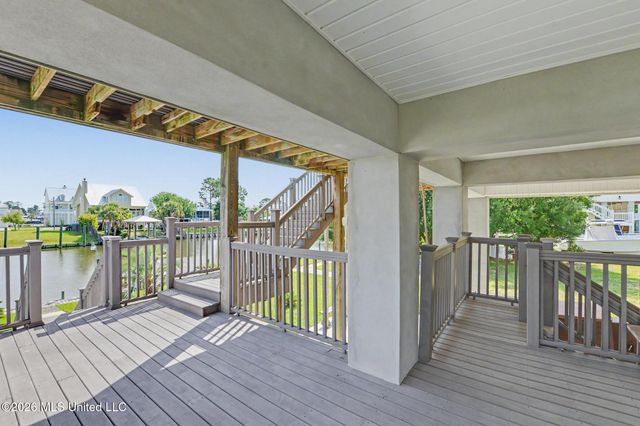 124 Elm Lane, Pass Christian, MS 39571