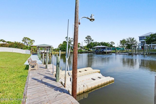 124 Elm Lane, Pass Christian, MS 39571