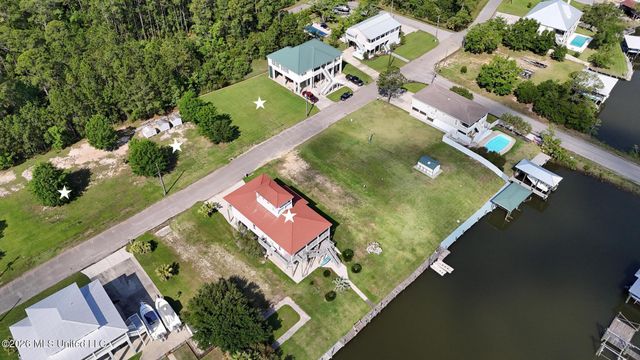 124 Elm Lane, Pass Christian, MS 39571