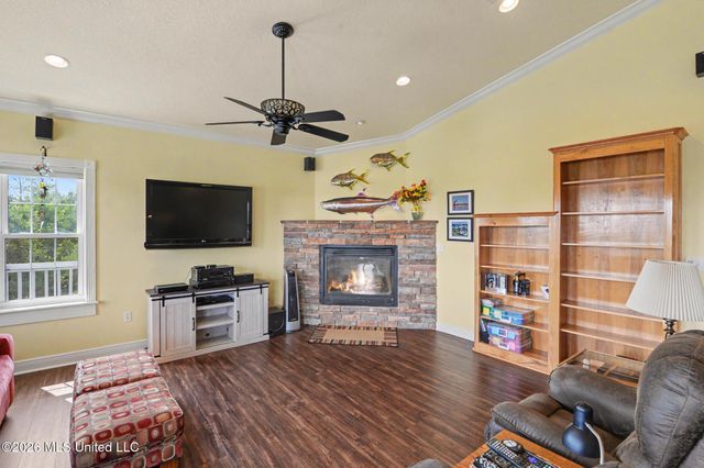 124 Elm Lane, Pass Christian, MS 39571