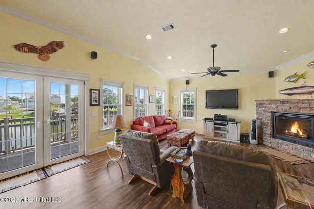 124 Elm Lane, Pass Christian, MS 39571
