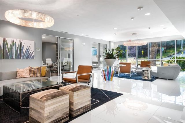 1900 Barton Springs RD 5007, Austin, TX 78704