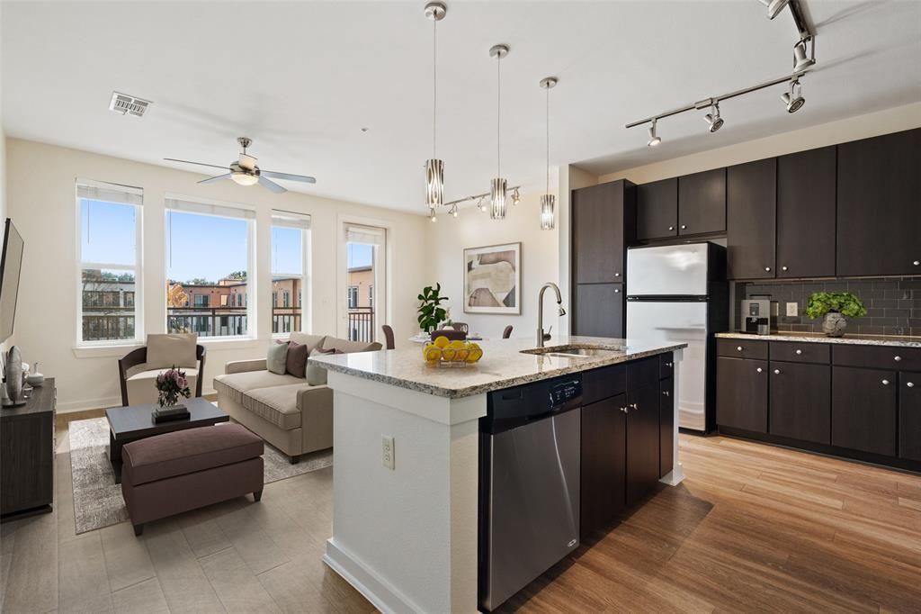 1900 Barton Springs RD 5007, Austin, TX 78704