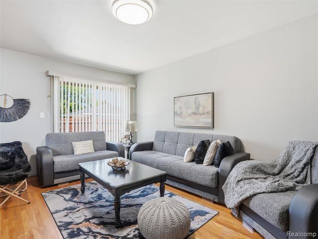 33810 Brookshire Drive, Sterling Heights, MI 48312