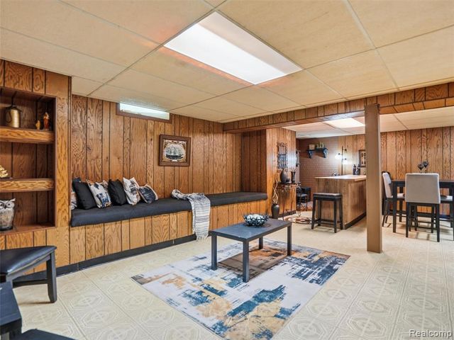33810 Brookshire Drive, Sterling Heights, MI 48312