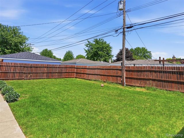 33810 Brookshire Drive, Sterling Heights, MI 48312