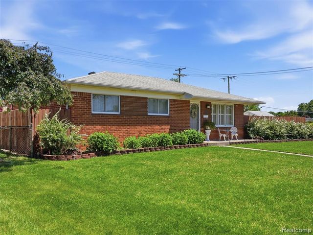 33810 Brookshire Drive, Sterling Heights, MI 48312