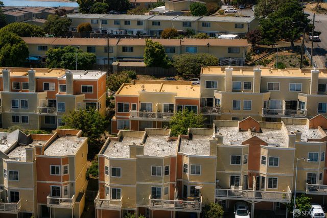 182 Jerrold Avenue, San Francisco, CA 94124