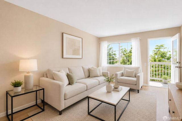 182 Jerrold Avenue, San Francisco, CA 94124