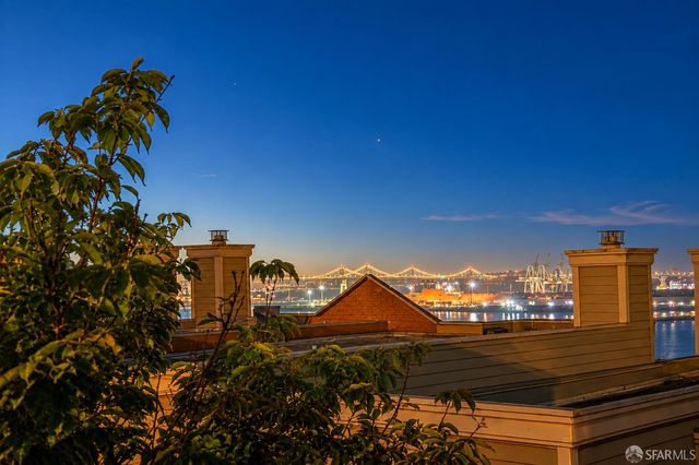 182 Jerrold Avenue, San Francisco, CA 94124