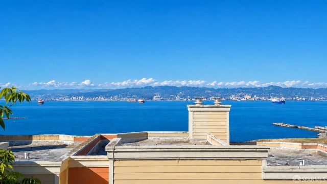 182 Jerrold Avenue, San Francisco, CA 94124