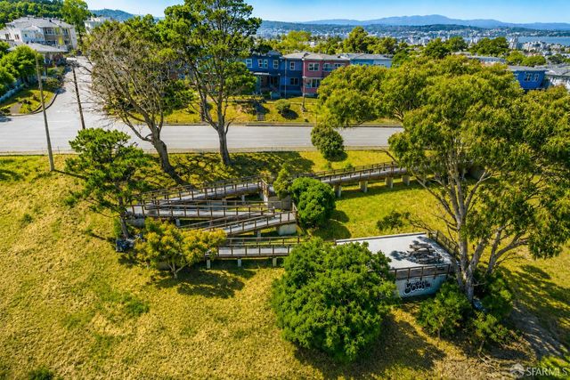 182 Jerrold Avenue, San Francisco, CA 94124