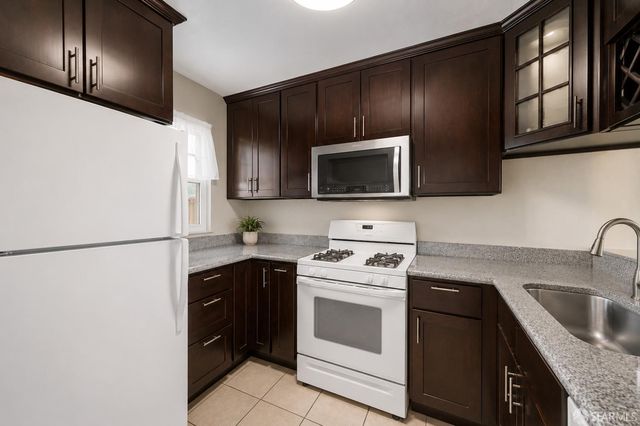 182 Jerrold Avenue, San Francisco, CA 94124