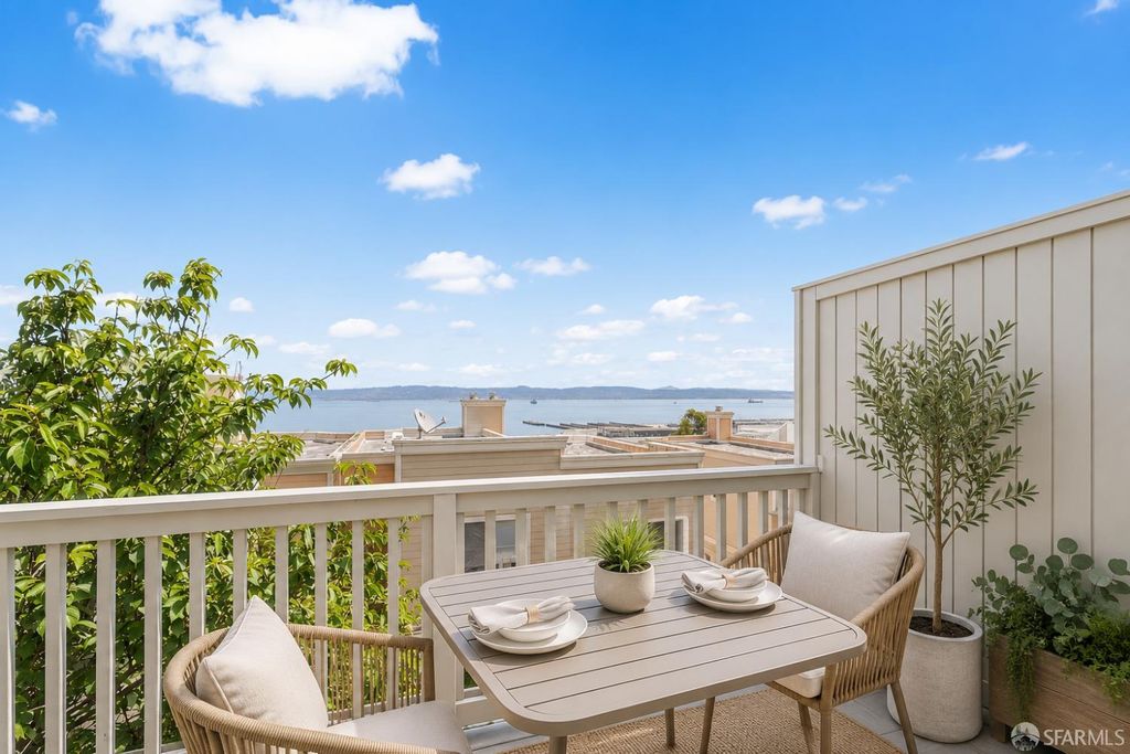 182 Jerrold Avenue, San Francisco, CA 94124