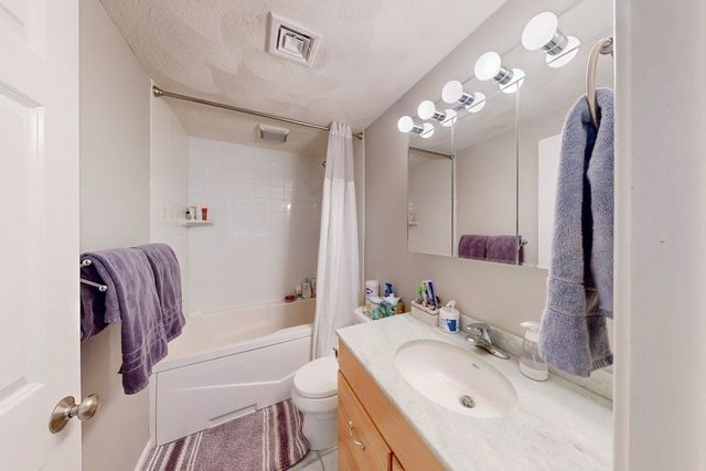 215 Harvard 19, Medford, MA 02155