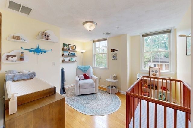 215 Harvard 19, Medford, MA 02155
