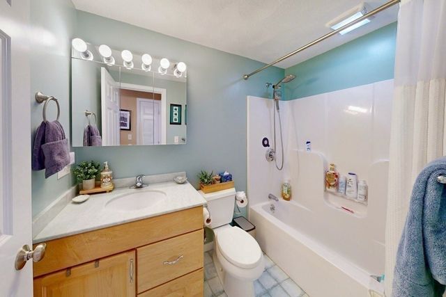 215 Harvard 19, Medford, MA 02155