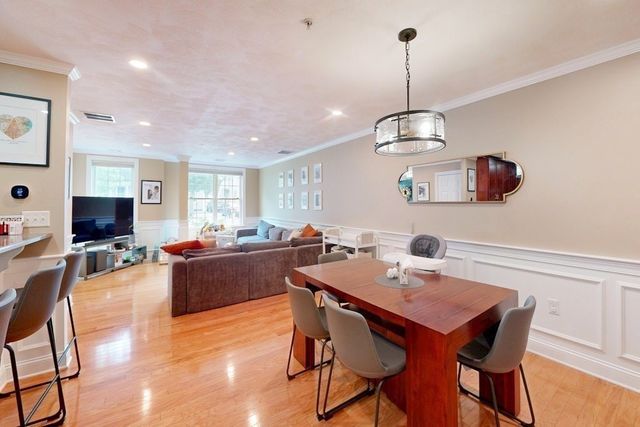215 Harvard 19, Medford, MA 02155
