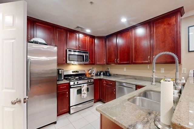 215 Harvard 19, Medford, MA 02155