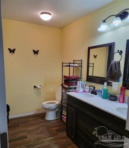 9543 Quiet Creek Rd, Milton, FL 32570