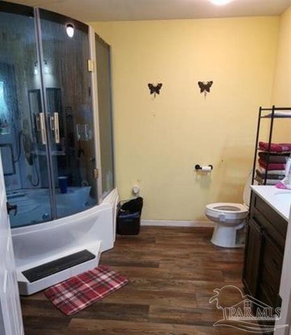 9543 Quiet Creek Rd, Milton, FL 32570