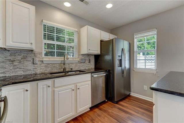 3 Tannenbaum Circle, Greensboro, NC 27410