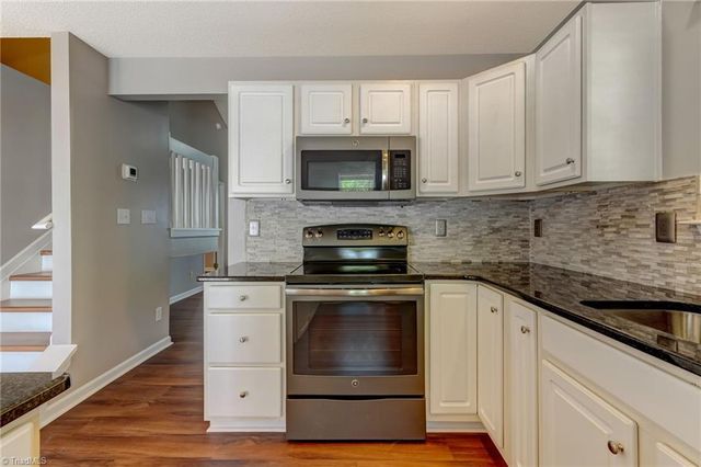 3 Tannenbaum Circle, Greensboro, NC 27410