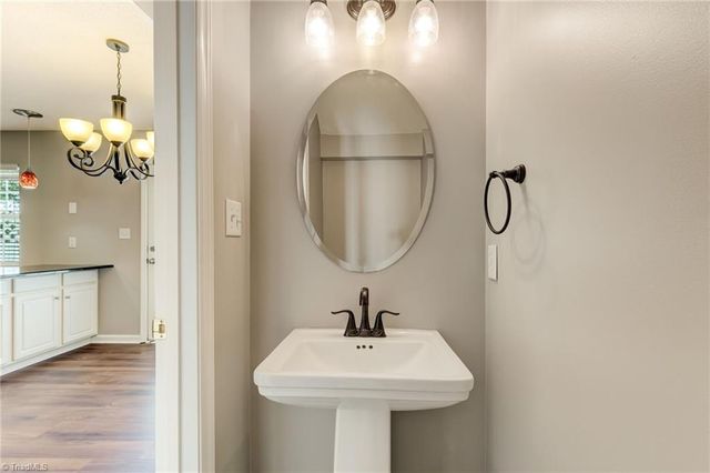 3 Tannenbaum Circle, Greensboro, NC 27410