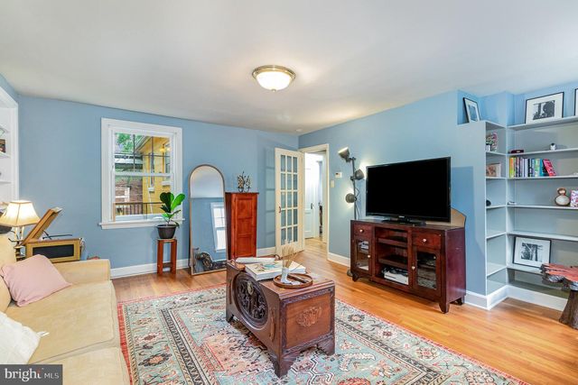 10 W POMFRET ST, Carlisle, PA 17013