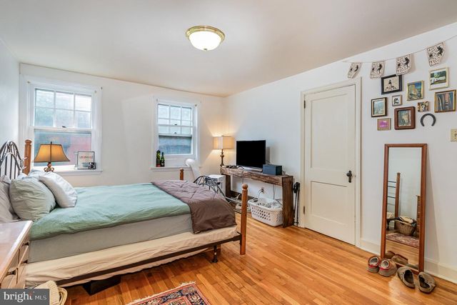 10 W POMFRET ST, Carlisle, PA 17013