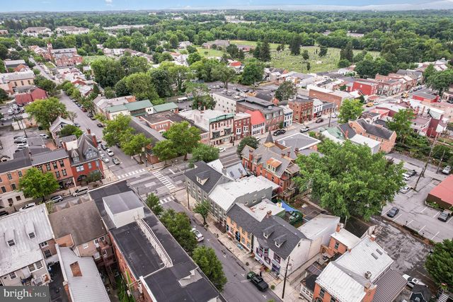 10 W POMFRET ST, Carlisle, PA 17013