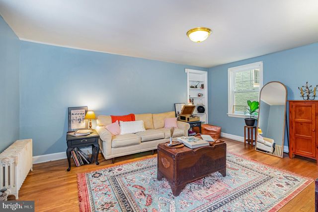 10 W POMFRET ST, Carlisle, PA 17013