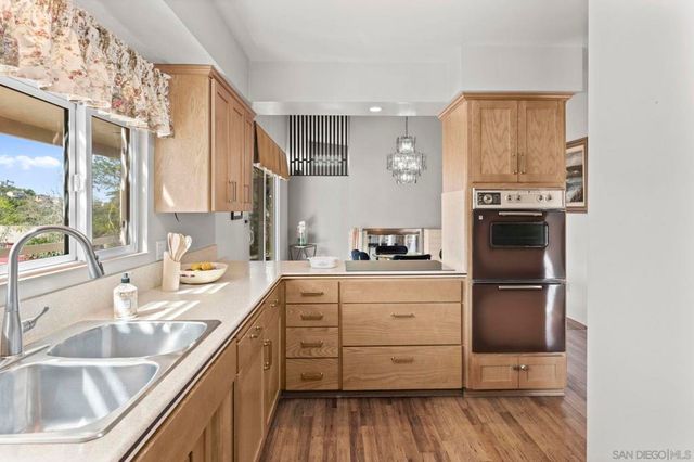 7849 Highwood AVE, La Mesa, CA 91941