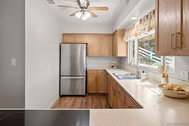 7849 Highwood AVE, La Mesa, CA 91941