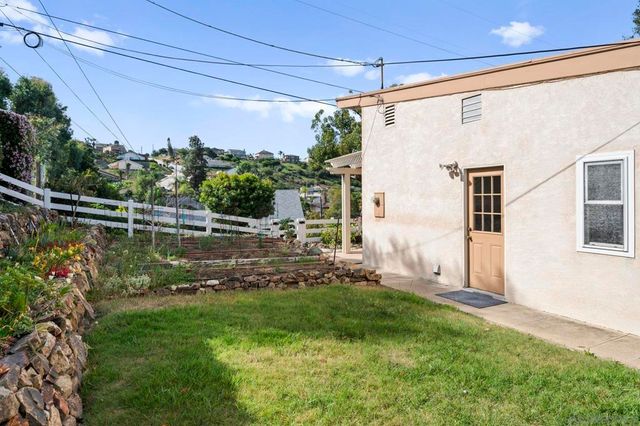 7849 Highwood AVE, La Mesa, CA 91941