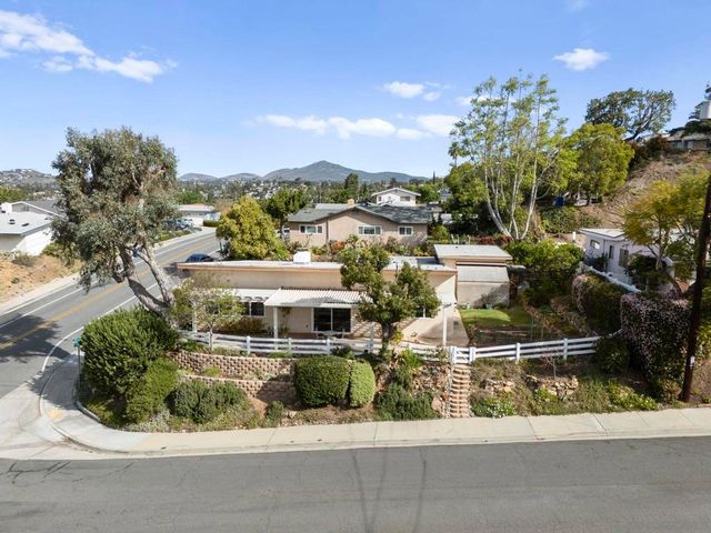 7849 Highwood AVE, La Mesa, CA 91941