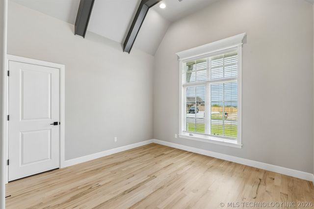 214 E 164th Place S, Glenpool, OK 74033