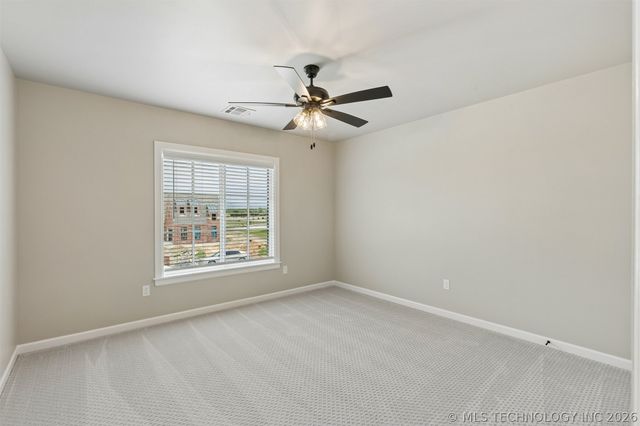 214 E 164th Place S, Glenpool, OK 74033