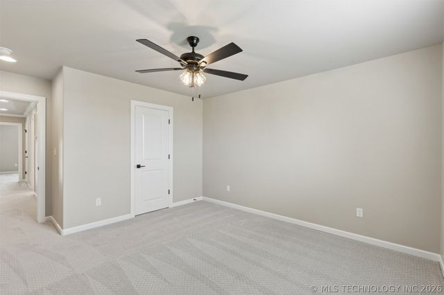 214 E 164th Place S, Glenpool, OK 74033