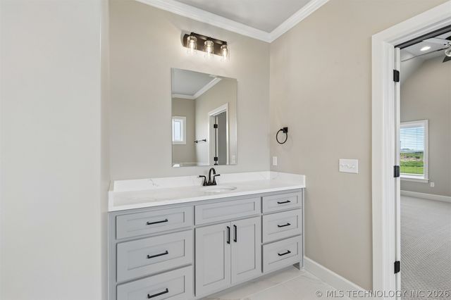 214 E 164th Place S, Glenpool, OK 74033