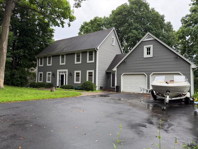 11905 26th Avenue N, Plymouth, MN 55441
