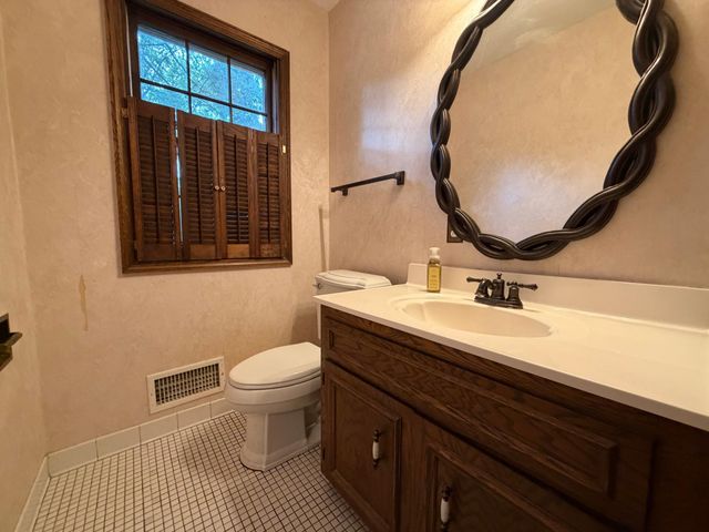 11905 26th Avenue N, Plymouth, MN 55441