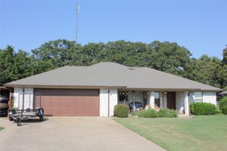 102 Wasco Cove, Lake Kiowa, TX 76240