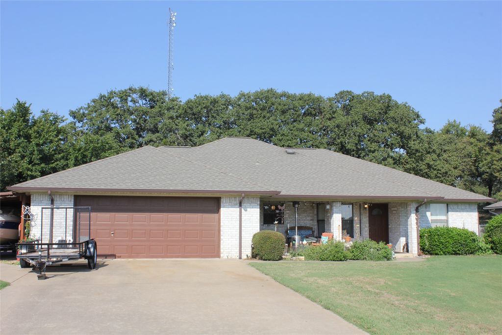 102 Wasco Cove, Lake Kiowa, TX 76240