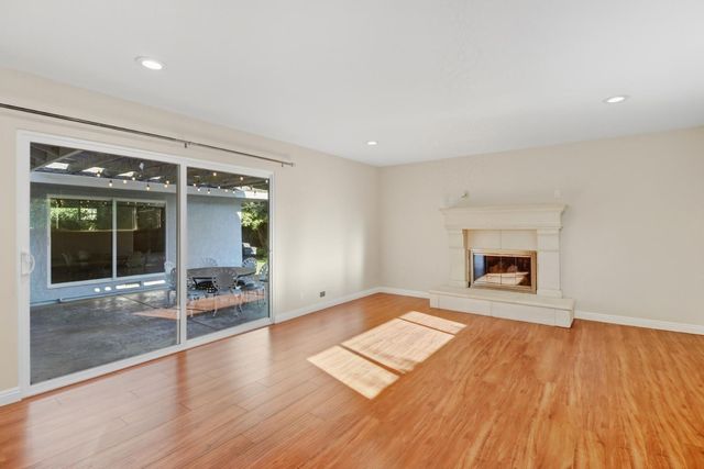 1540 Gregory Way, Carmichael, CA 95608