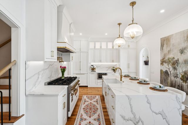 45 Eastlake Road, Mount Pleasant, SC 29464