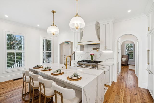 45 Eastlake Road, Mount Pleasant, SC 29464