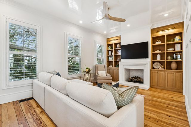 45 Eastlake Road, Mount Pleasant, SC 29464