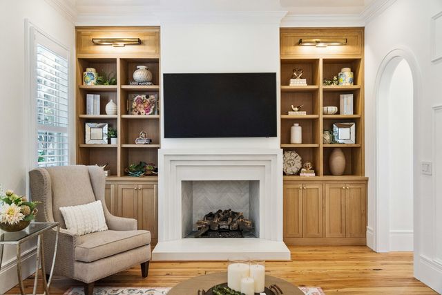 45 Eastlake Road, Mount Pleasant, SC 29464