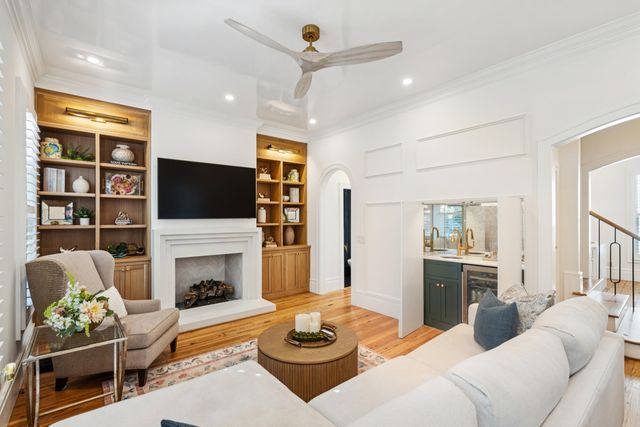 45 Eastlake Road, Mount Pleasant, SC 29464